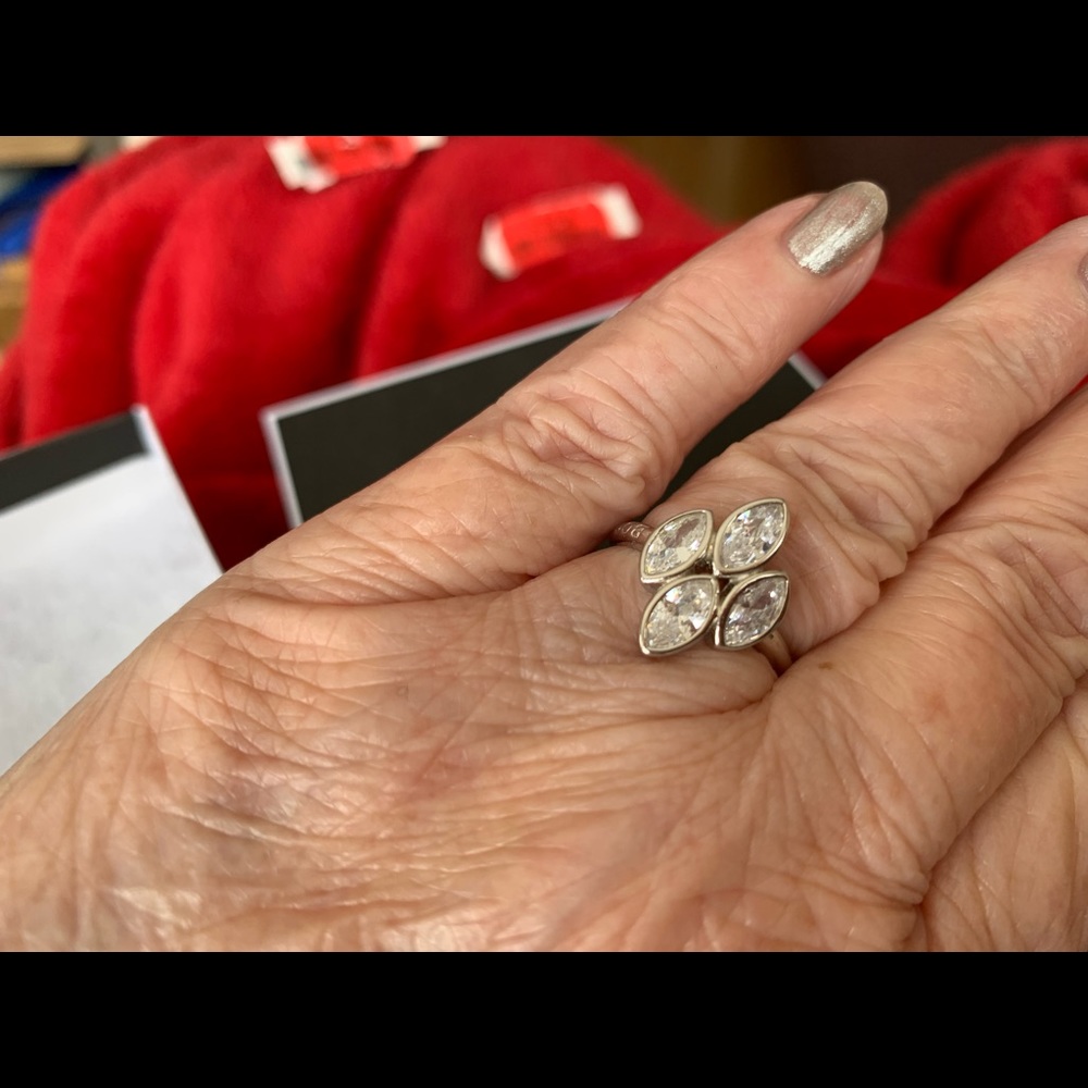 SS 4 Sparkles Ring Size 6
